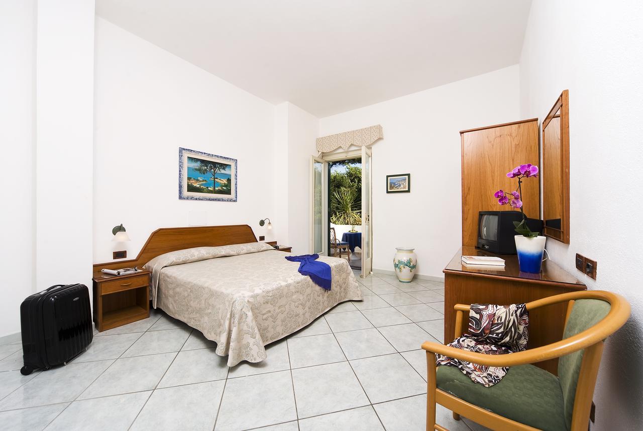 Park Hotel Terme Mediterraneo Forio  Bilik gambar